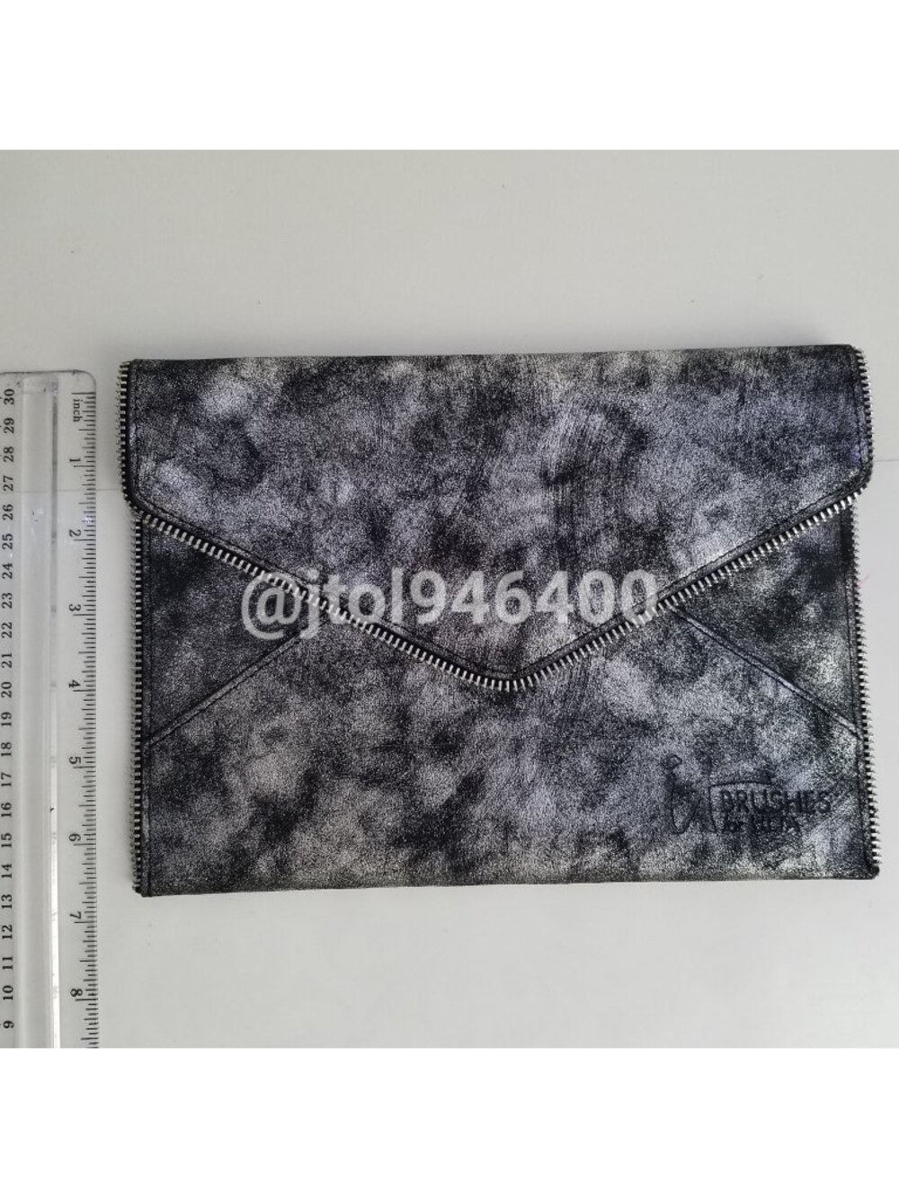 It Cosmetics Makeup Bag